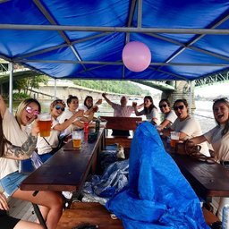Beer Boat - Epická šlapací skupinová jízda